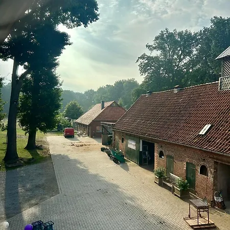 Stylish Loft On A Country Farm Apartamento
