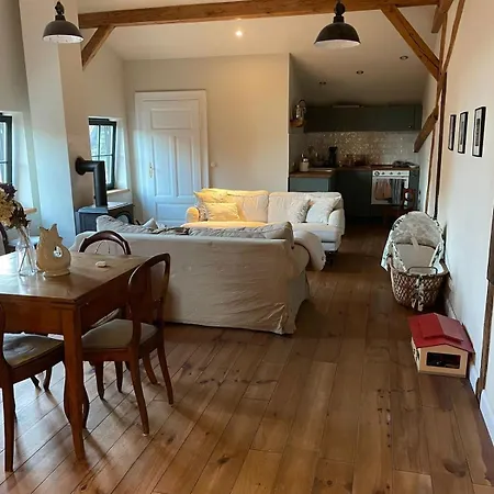 Apartamento Stylish Loft On A Country Farm *